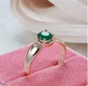 Anillo en oro para Dama Elegante18K con esmeralda natural de 1 ct y diamantes 