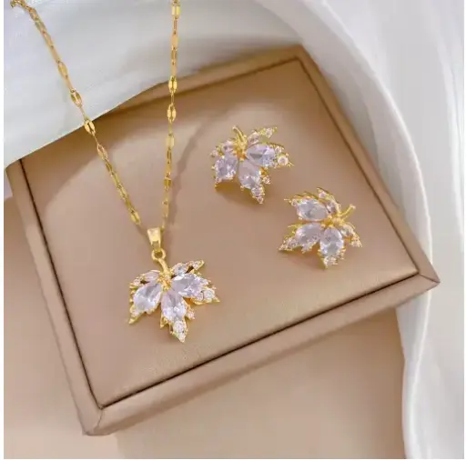 Joyería elegante con diseño de hoja 